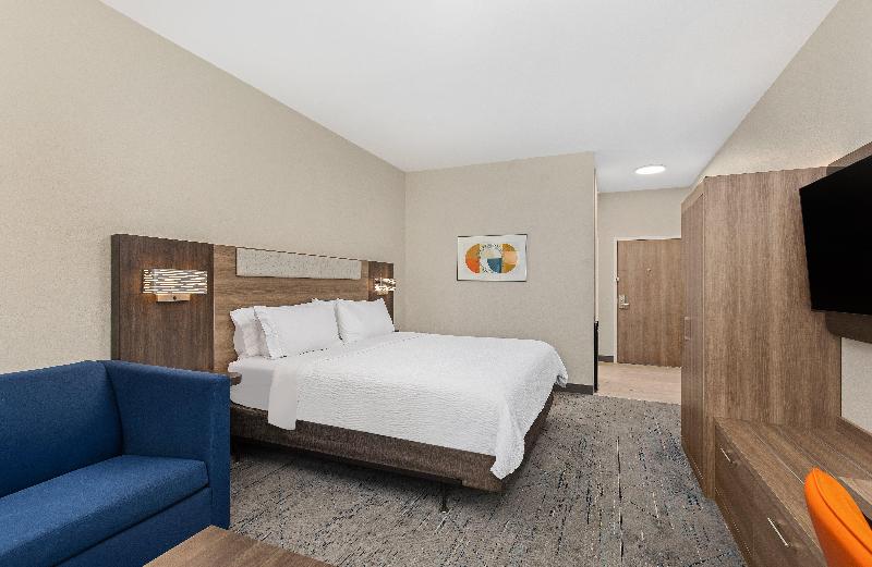 Holiday Inn Express Hurricane Mills (Waverly) image