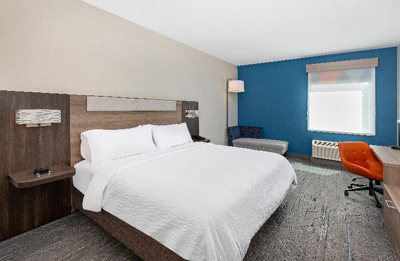 Holiday Inn Express Hurricane Mills (Waverly) image