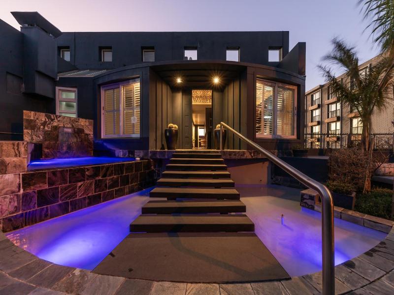 O on Kloof image
