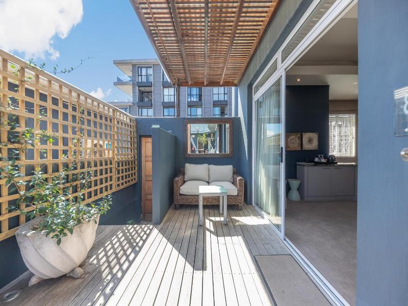 O on Kloof image