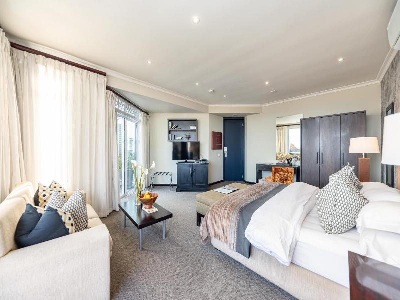 O on Kloof image