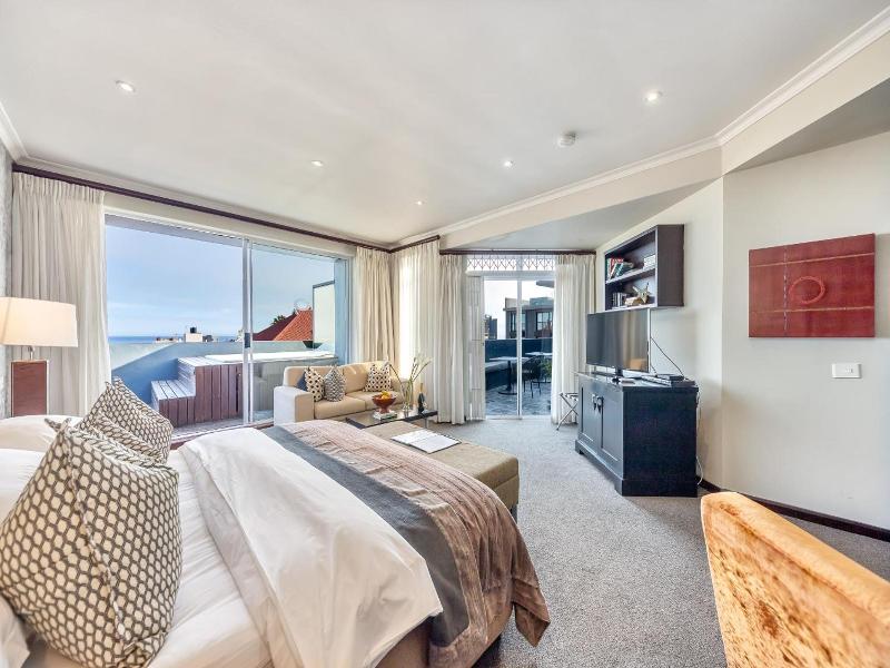 O on Kloof image