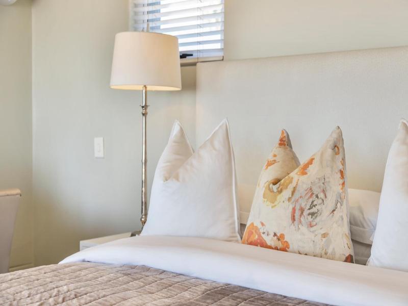 O on Kloof image