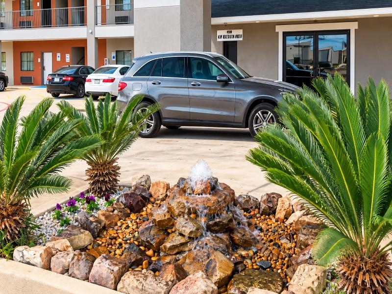 Executive Inn and Suites Joaquin 3