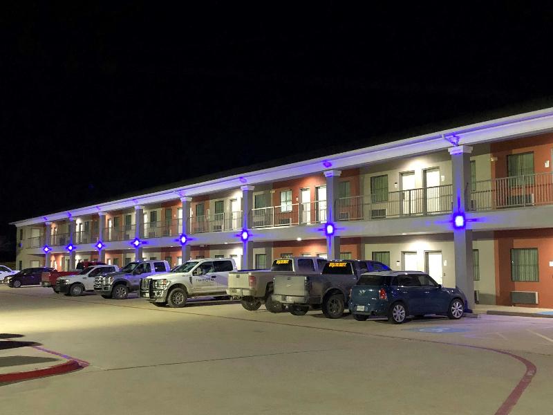 Executive Inn and Suites Joaquin image