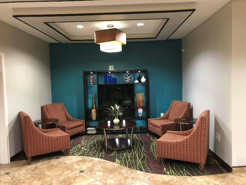 Executive Inn and Suites Joaquin image