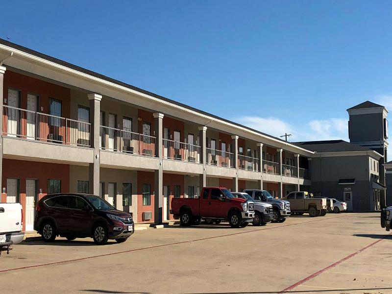 Executive Inn and Suites Joaquin image