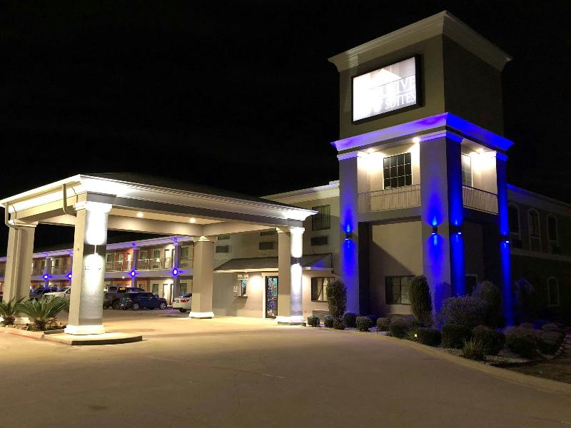 Executive Inn and Suites Joaquin image