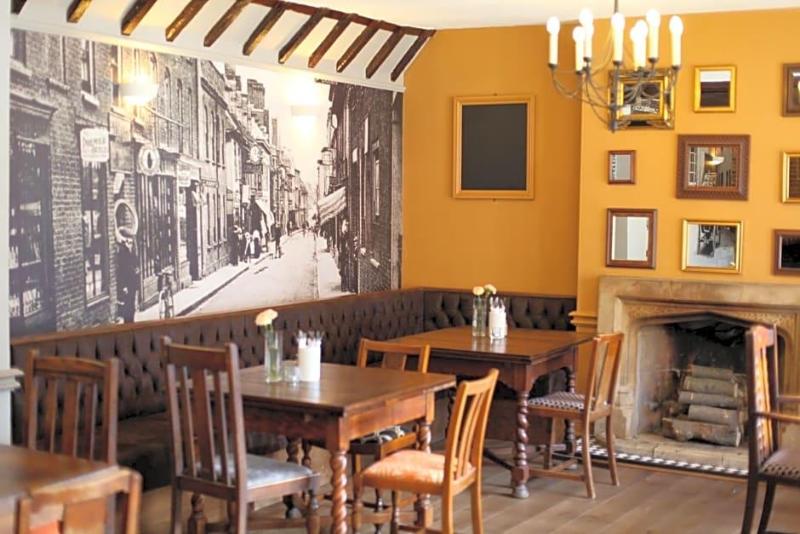 Old Bull Inn image