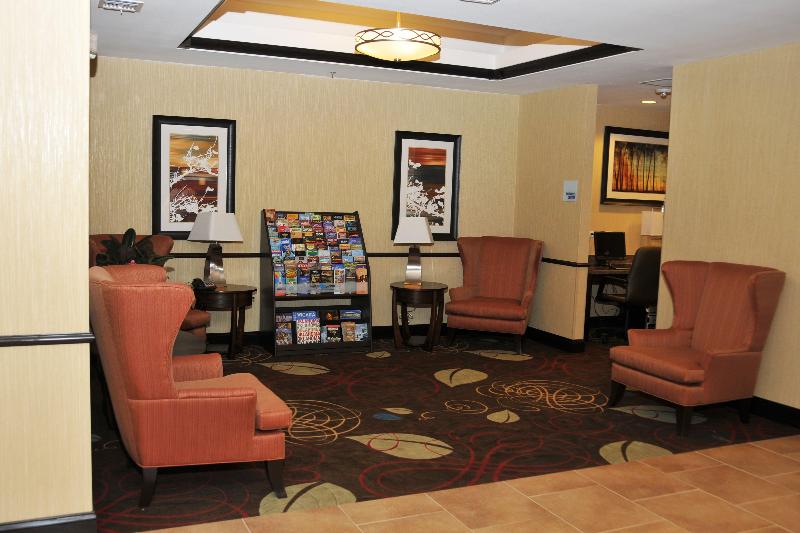 Holiday Inn Express & Suites Clinton By IHG image
