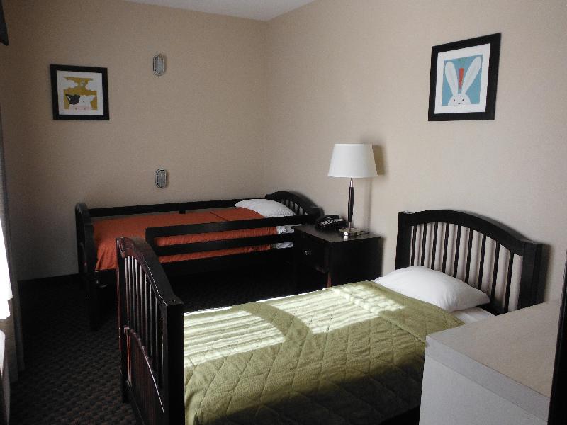 Holiday Inn Express & Suites Clinton By IHG photo 23