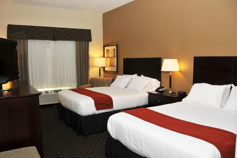 Holiday Inn Express & Suites Clinton By IHG image