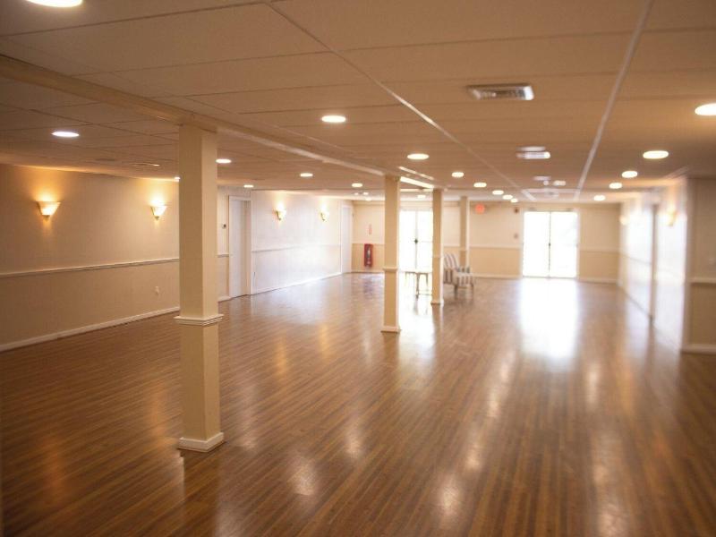 Island Inn image