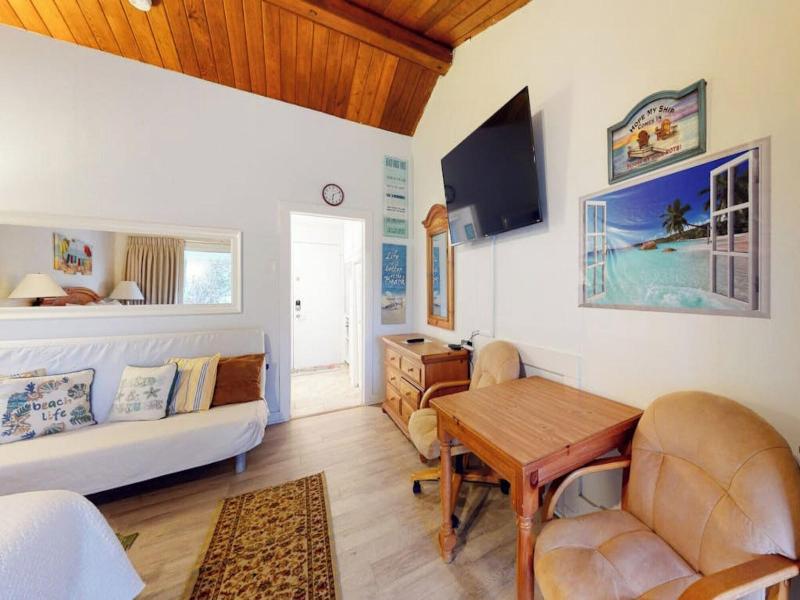Island Inn image