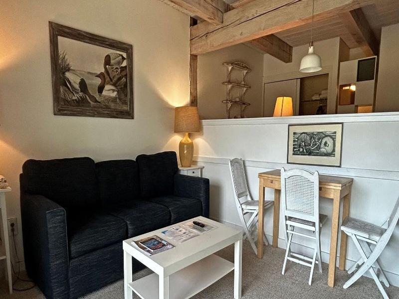 Island Inn image