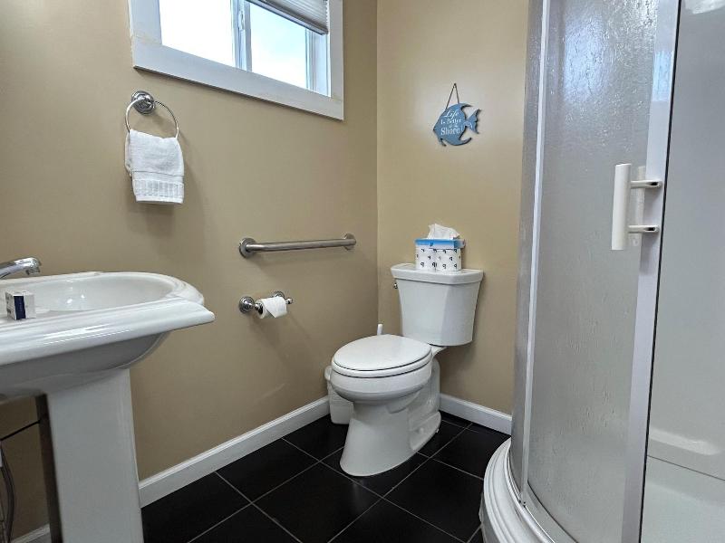 Island Inn image