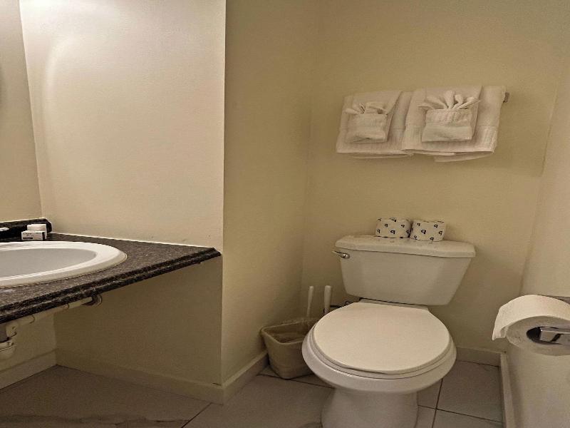 Island Inn image