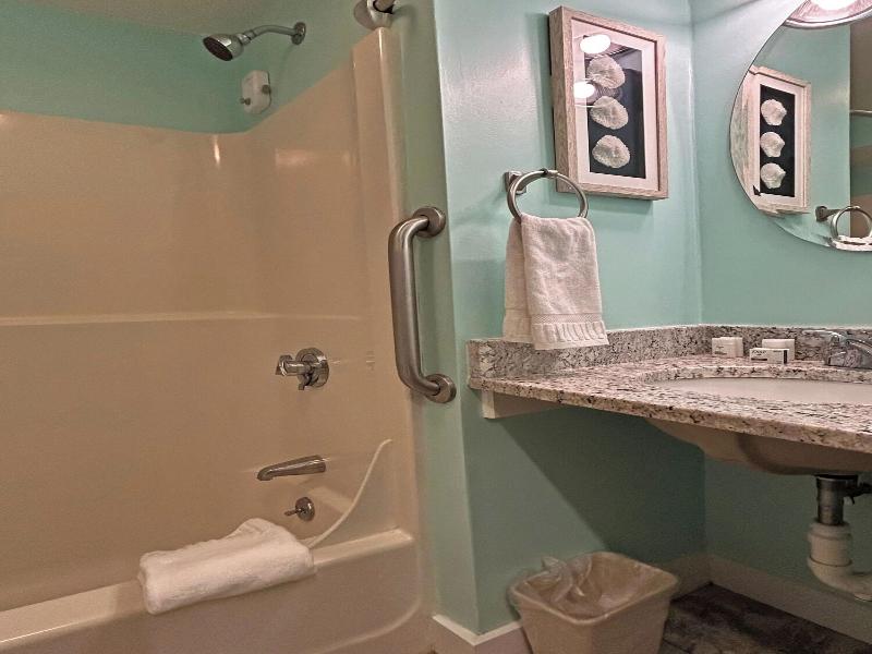 Island Inn image