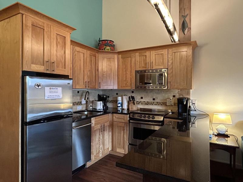 Island Inn image