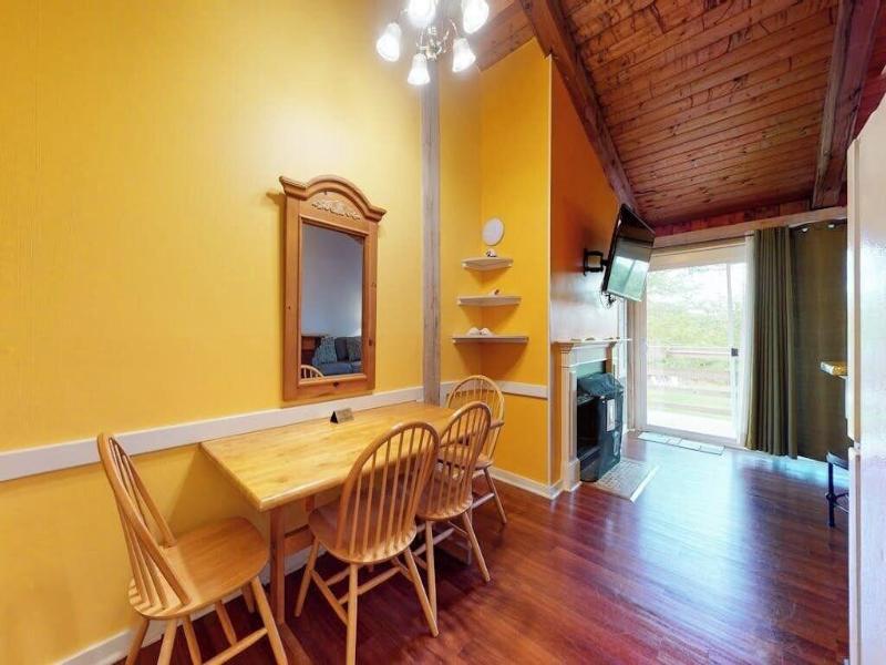 Island Inn image