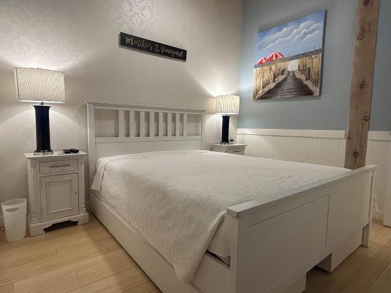 Island Inn image