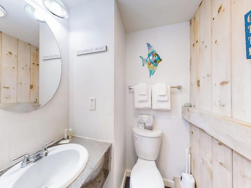 Island Inn image
