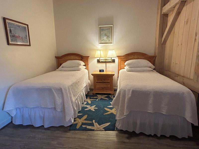 Island Inn image
