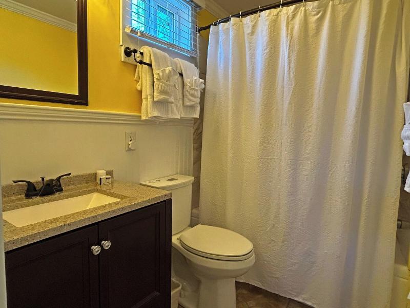 Island Inn image