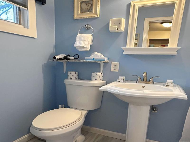 Island Inn image