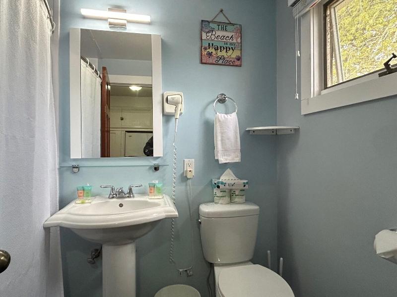 Island Inn image