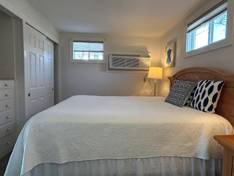 Island Inn image