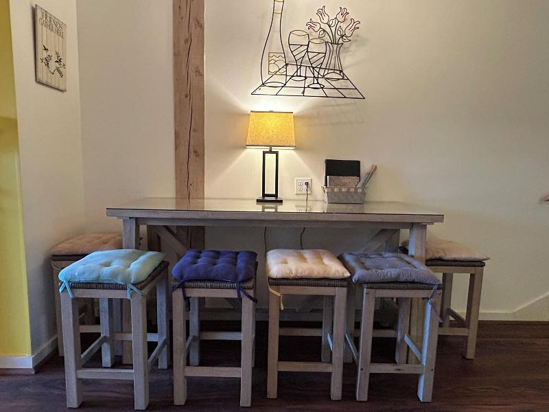 Island Inn image