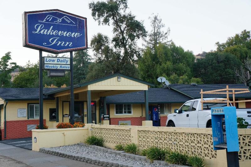 Lakeview Inn image