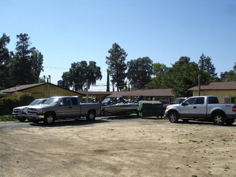 Lakeview Inn image