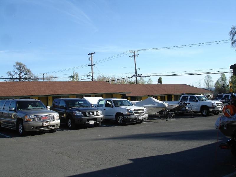 Lakeview Inn image