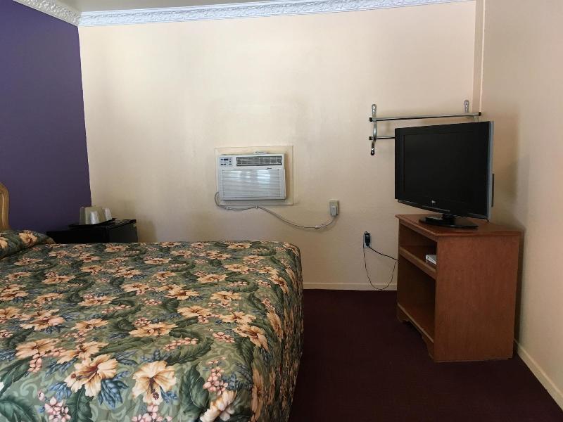 Lakeview Inn image