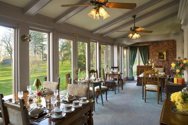 Hillbrook Inn image