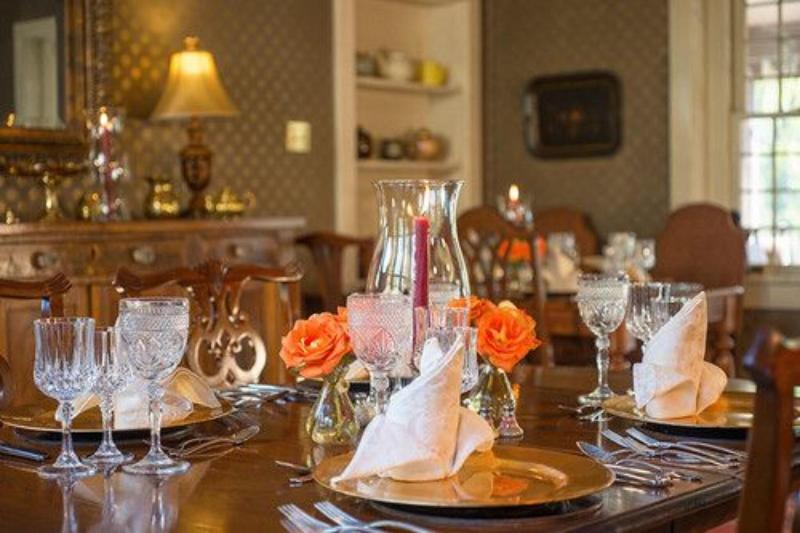 Hillbrook Inn image