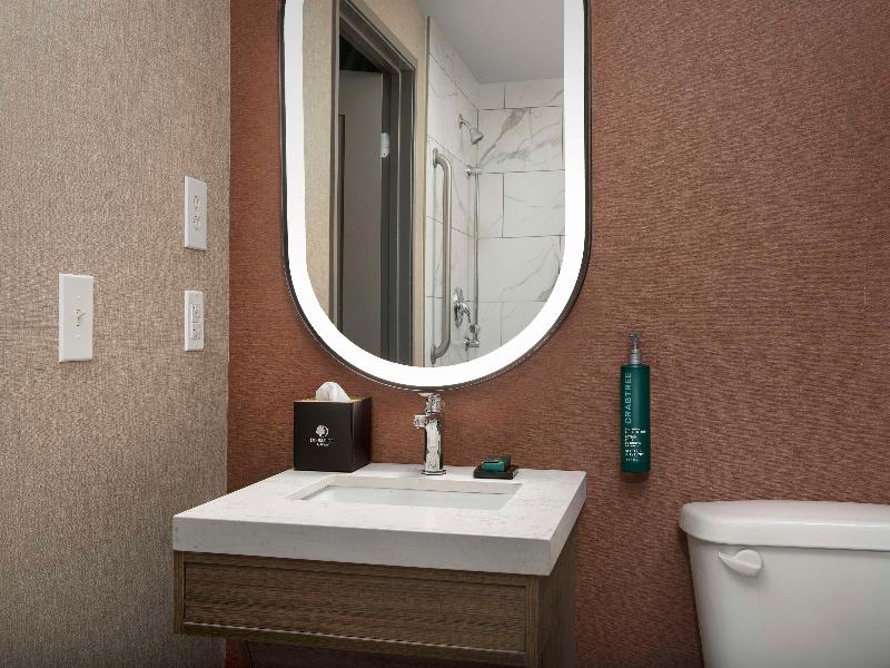 Doubletree by Hilton Chattanooga Hamilton Place image