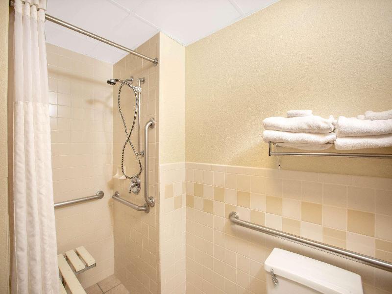 AmericInn by Wyndham Lincoln North image