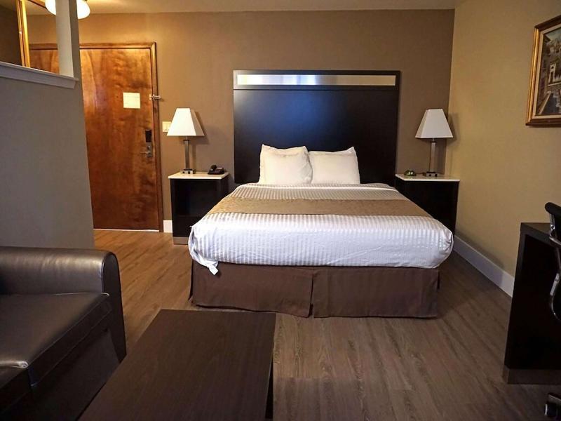 Travelodge by Wyndham Concord image