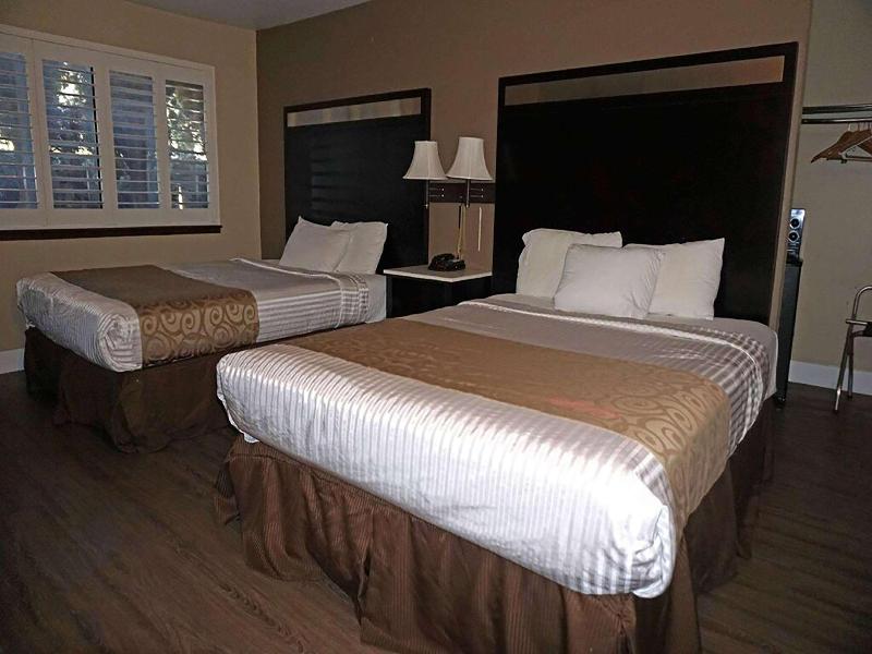 Travelodge by Wyndham Concord image
