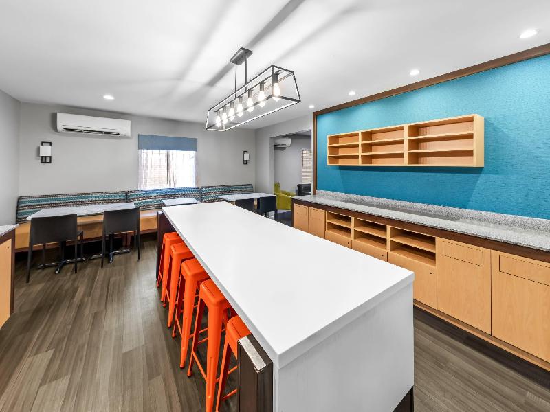 MainStay Suites Cincinnati Blue Ash image