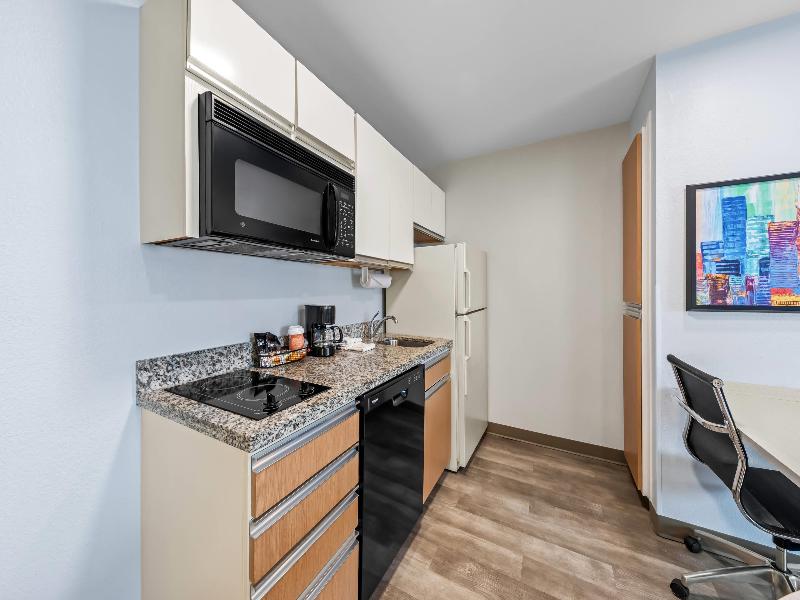 MainStay Suites Cincinnati Blue Ash image