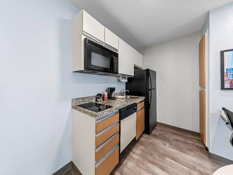 MainStay Suites Cincinnati Blue Ash image