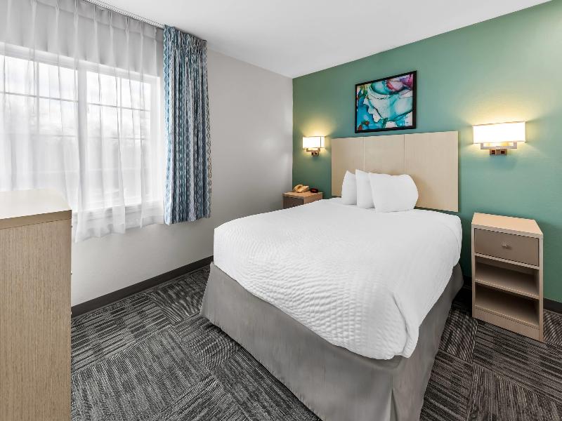 MainStay Suites Cincinnati Blue Ash image