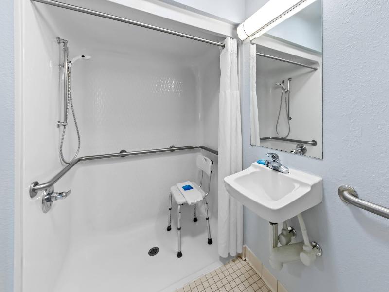 MainStay Suites Cincinnati Blue Ash image