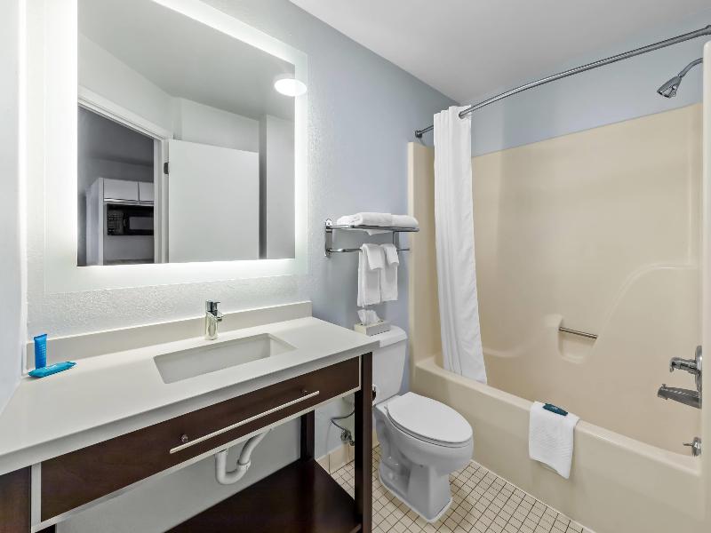 MainStay Suites Cincinnati Blue Ash image