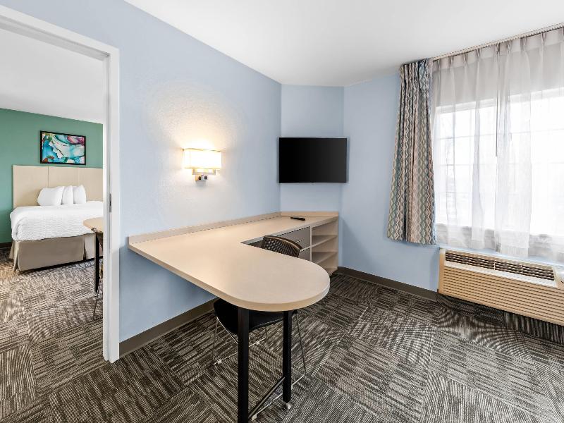 MainStay Suites Cincinnati Blue Ash image