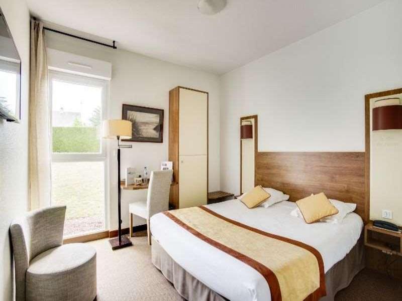 Brit Hotel La Côte des Havres image